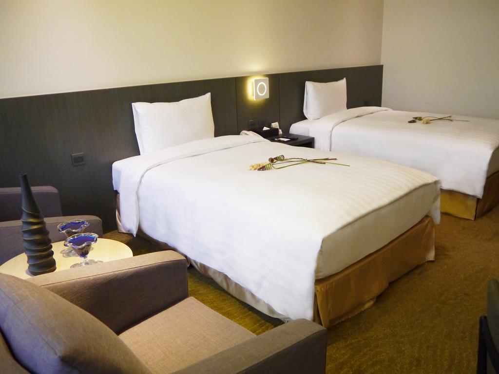 Look Royal Resort Chiayi City Exterior photo A room at the hotel