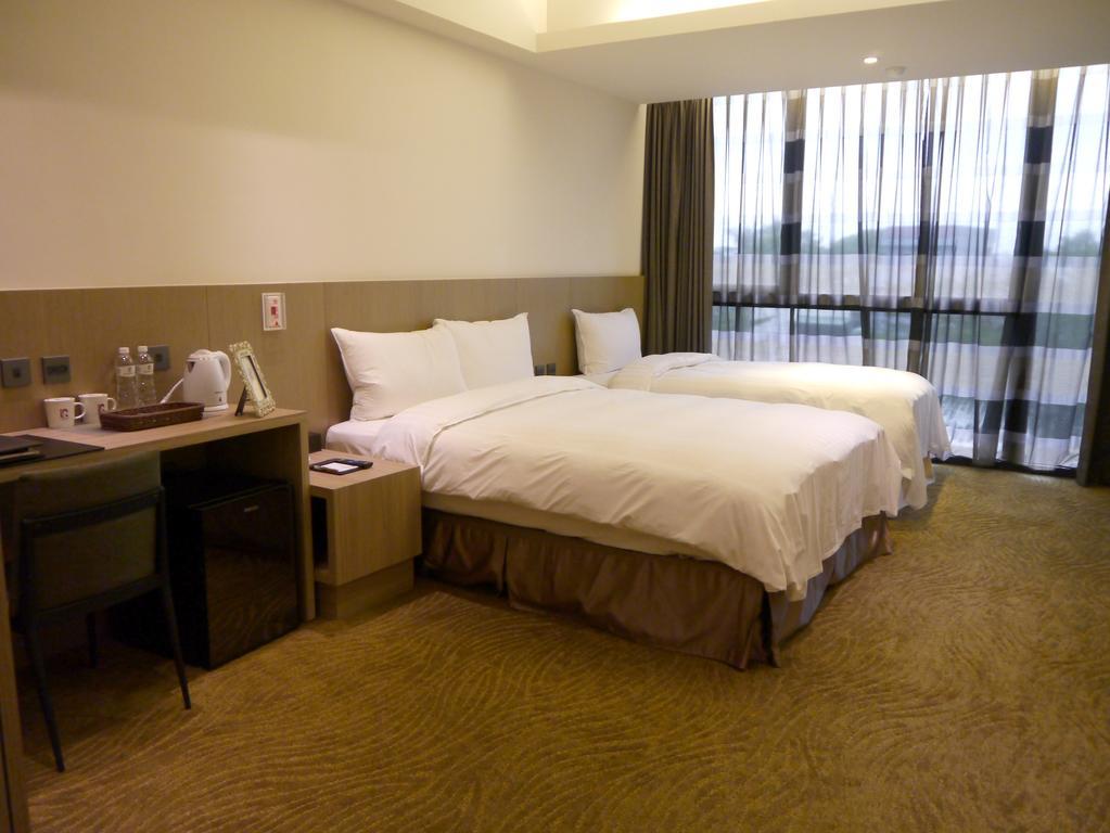Look Royal Resort Chiayi City Exterior photo A room at the hotel