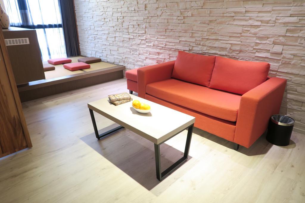 Look Royal Resort Chiayi City Exterior photo A sofa