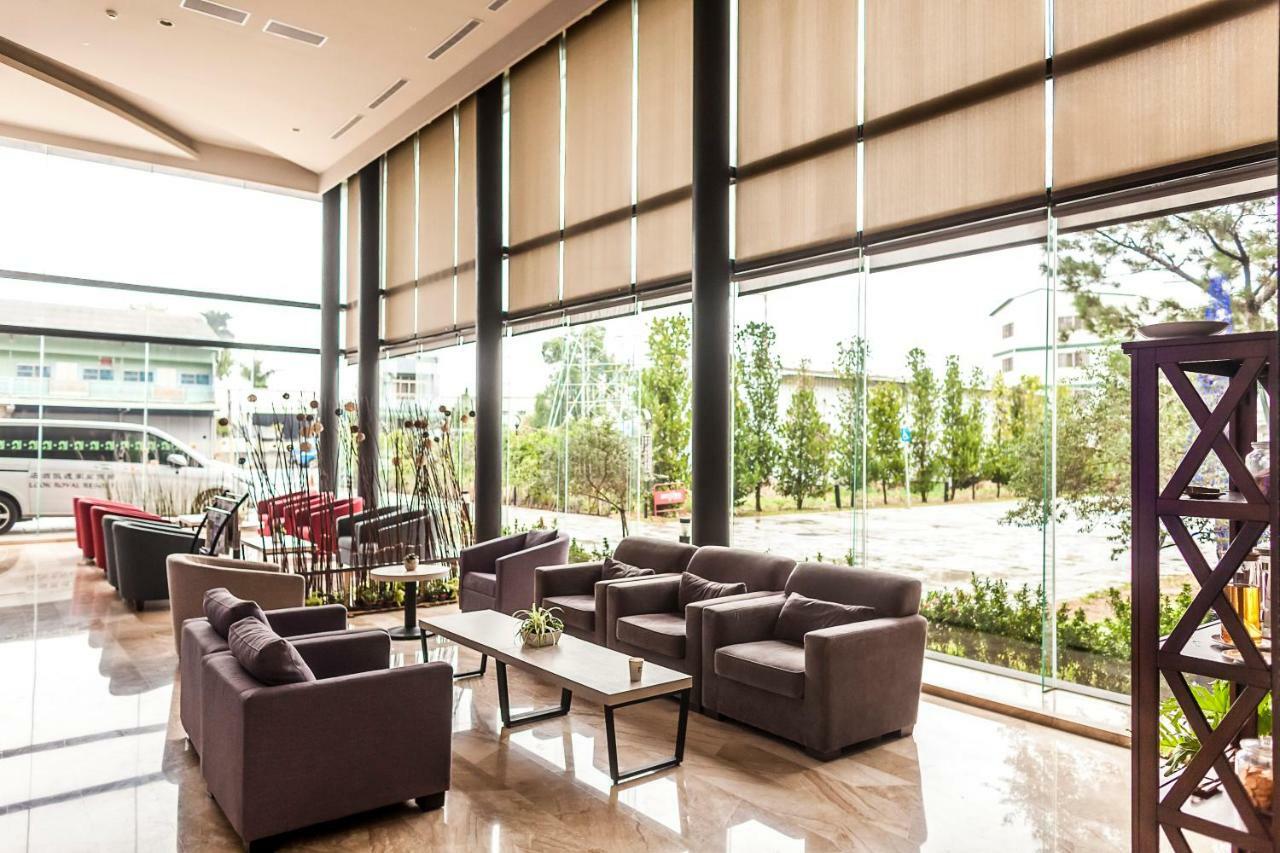 Look Royal Resort Chiayi City Exterior photo Lobby