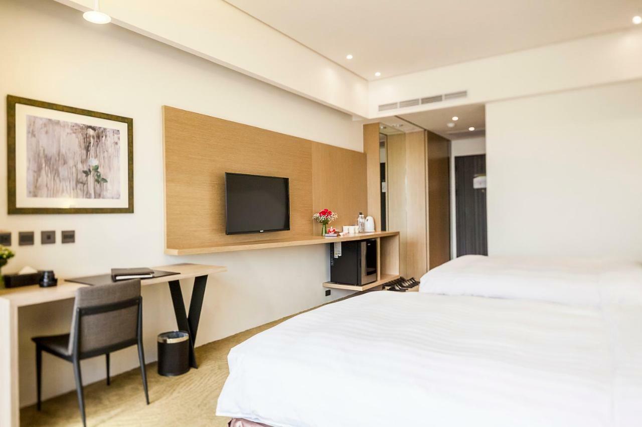Look Royal Resort Chiayi City Exterior photo A room at the hotel